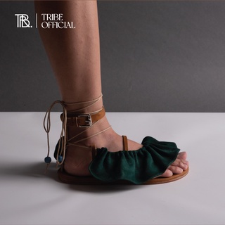 Tribe. รองเท้าหนังผู้หญิง รุ่น Coletta Sandals สีน้ำตาล ระบายหนังแกะกลับ สีเขียว