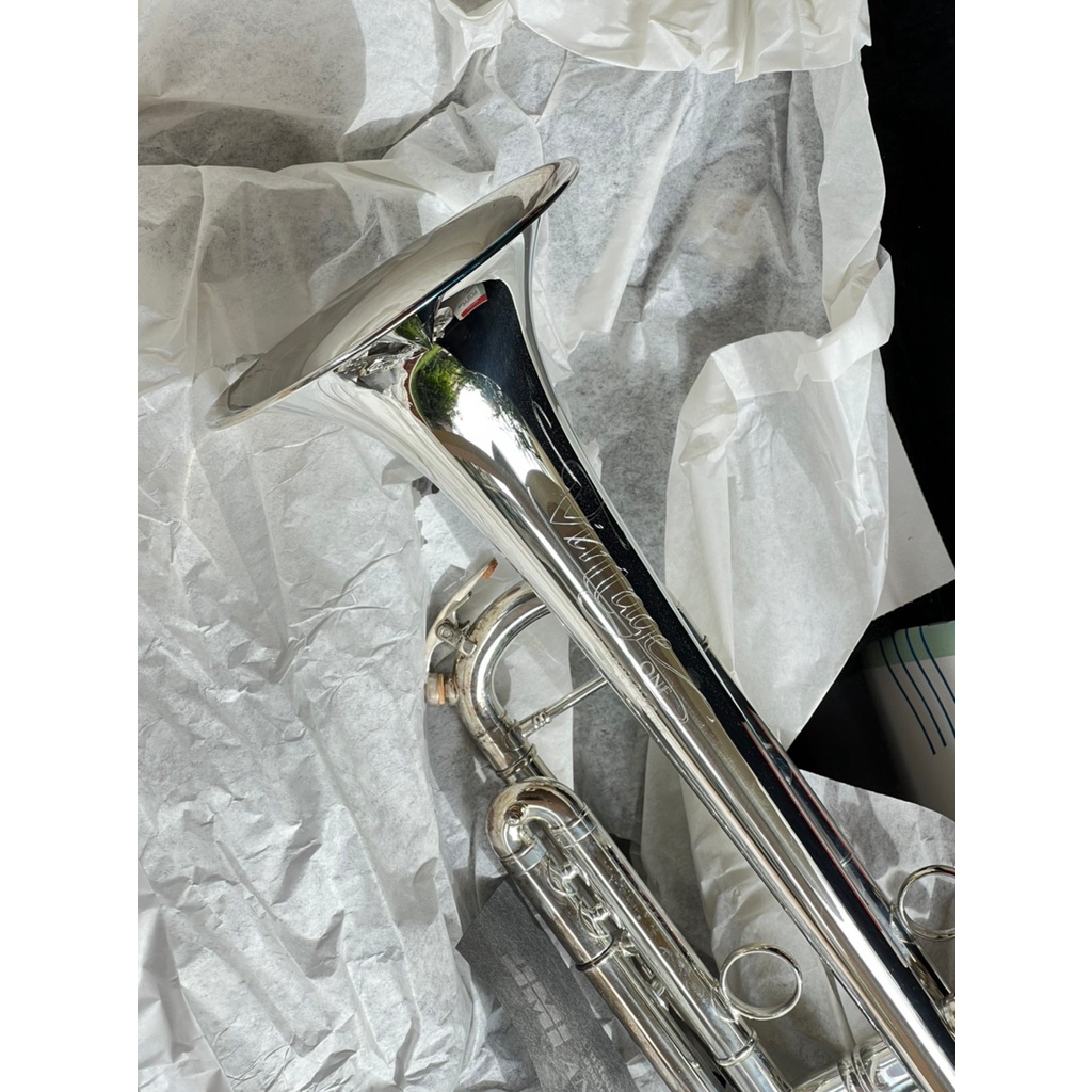 LUCKY Music ทรัมเปต Trumpet ยี่ห้อ C.G. Conn 1BS-SP (Made in USA) พร้อมเคสแข็ง