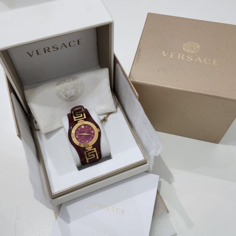 📌พร้อมส่ง📌มือสอง  นาฬิกาแฟชั่น แบรนด์เนม VERSACE ❤️