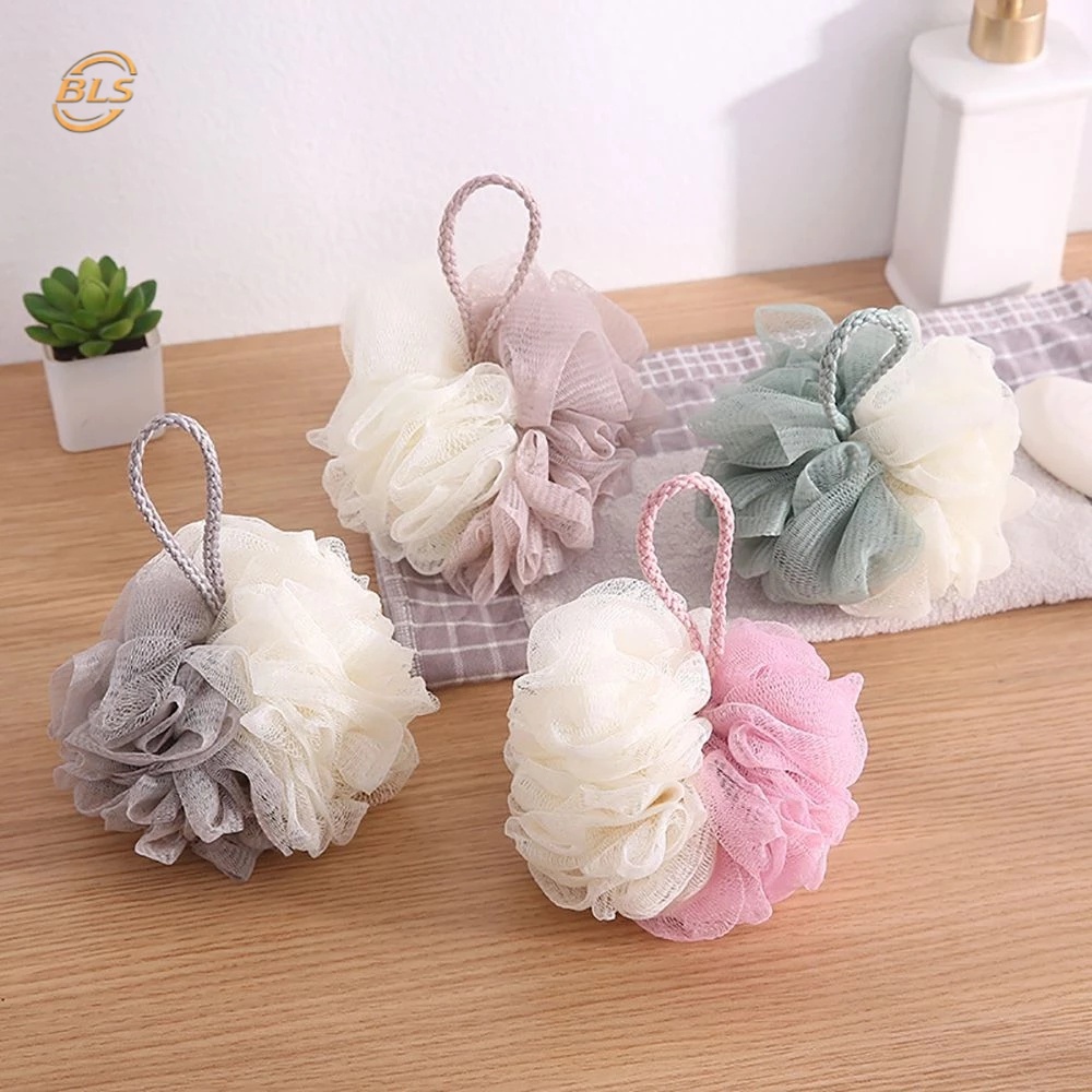 อุปกรณ์เสริมอาบน้ําลูกบอลโฟมเจลอาบน้ําสองสีขนาดใหญ่สุ่มสี
