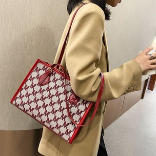 👜กระเป๋าชอปปิ้งสะพายข้างทรง🌸​ michel kore👍👜💥