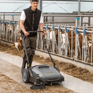 KARCHER KM70/20C เครื่องกวาดพื้นแบบเดินตาม