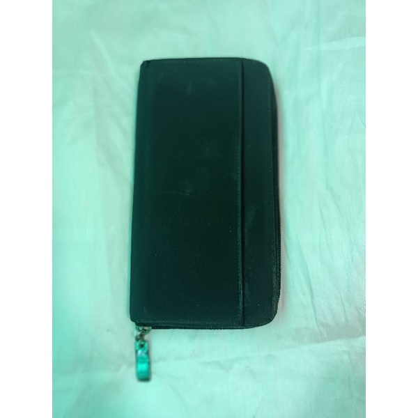 กระเป๋าสตางค์หนังแท้สีดำdkny