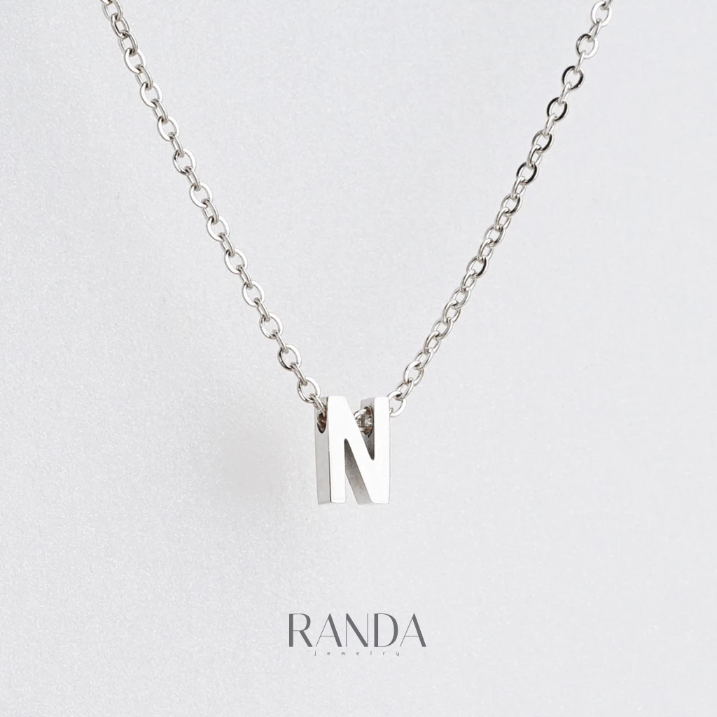 Randa สร้อยคอตัวอักษร สีเงิน ตัวพิมพ์ใหญ่ N-Z สแตนเลส เลือกความยาว DIY มินิมอล ไม่ลอกไม่ดำ ลงทะเล โดนน้ำหอมได้