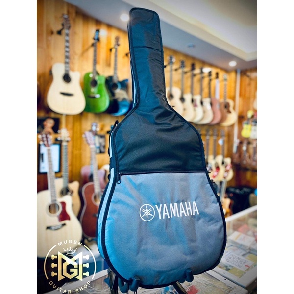 กระเป๋ากีต้าร์โปร่ง Yamaha EDB #ของแท้ !!ผลิตจากโรงงานอินโดนีเซียน่ะค่ะข้างในบุฟองน้ำกันน้ำตรงซิปจะมีสแกนด์โลโก้Yamaha