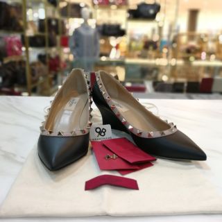 รองเท้าแบรนด์เนมของแท้Used Like​ New​ - Valentino Shoes​ Rockstud​ Flats Calf Black GHW