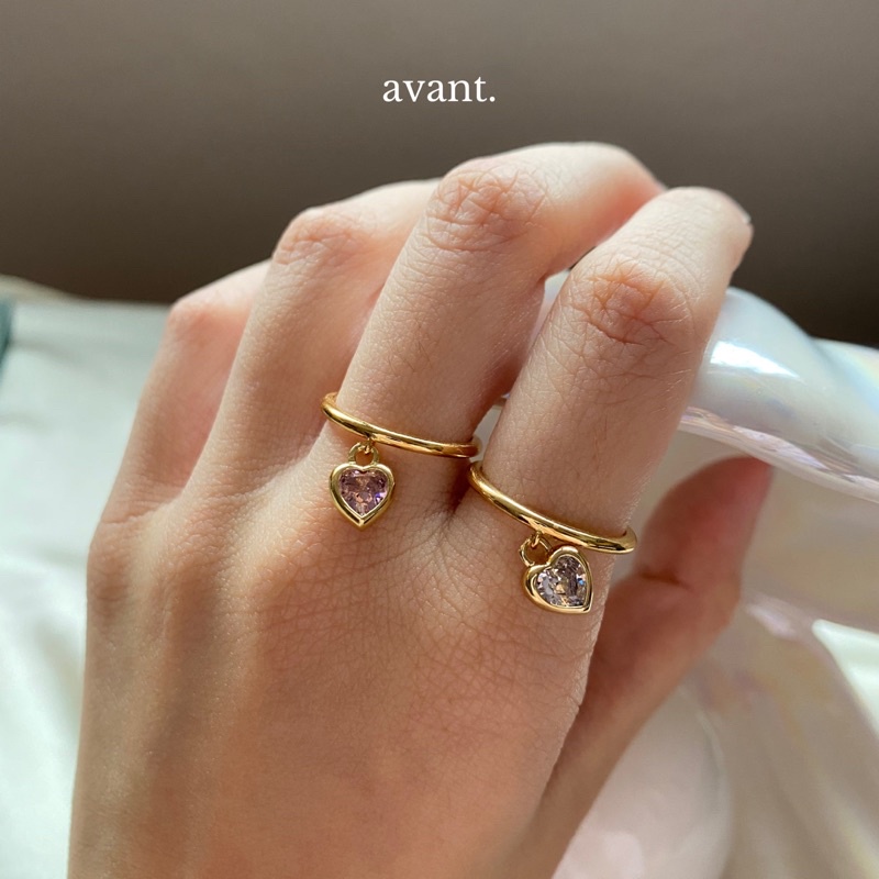 [10.10 ลดอีก 25% โค้ด 10FSWWT] avantgarde.bkk Love me again ring แหวนมีดีเทลหัวใจห้อย