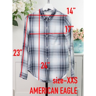 เสื้อเชิ้ตมือสอง AMERICAN EAGLE เสื้อแขนยาว ผ้าคอตตอนแบบบางเบาไม่ร้อน มีกระเป๋าซ้าย สีเทากรมไซ้ส์XXS สินค้าสภาพดี สไลด์ร