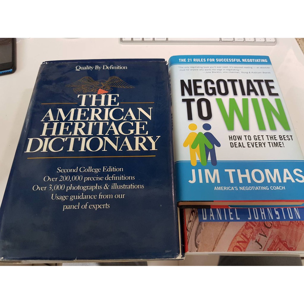 the american heritage dictionary แถมอีก 2 เล่ม