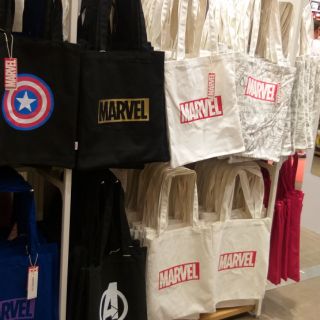 Miniso × Marvel ถุงผ้ามาร์เวล กระเป๋าMarvel กระเป๋าผ้า กระเป๋าสะพายมาร์เวล กระเป๋าMiniso กระเป๋าMarvel