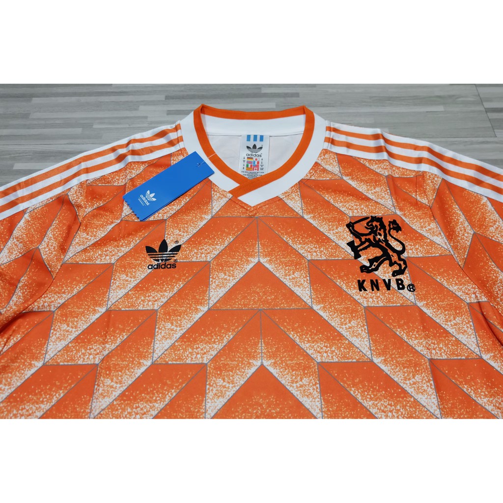 เสื้อบอลยุค 90 ทีมฮอลแลนด์ ยูโร 88 (Holland Euro 96)