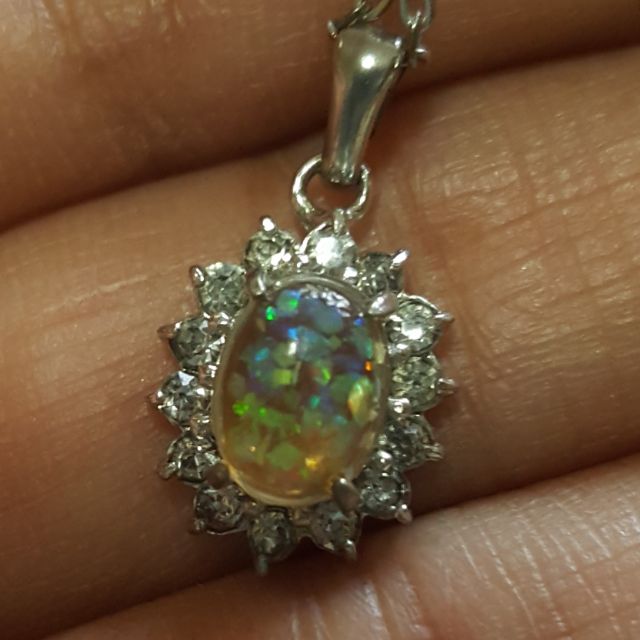 สร้อยคอจี้โอปอลแท้ งานเก่า 17" (Opal necklace)