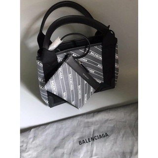 🦋สินค้าพร้อมส่ง🦋  New🤍Balenciaga Cabas Monogram XS 🖤🤍 หนังแคสวาส ขอบผ้า สามารถแกะขยายข้างได้ สายถอดออกได้