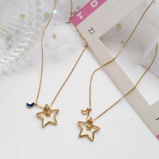 สร้อยคอดาว • Star Necklace