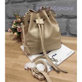 CHARLES &amp; KEITH DRAWSTRING BUCKET BAG (outlet) สีครีม