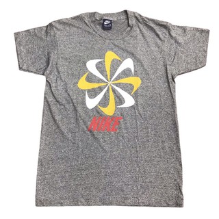 เสื้อยืดเรยอง15%  Nike usa.  Size’ M 750฿