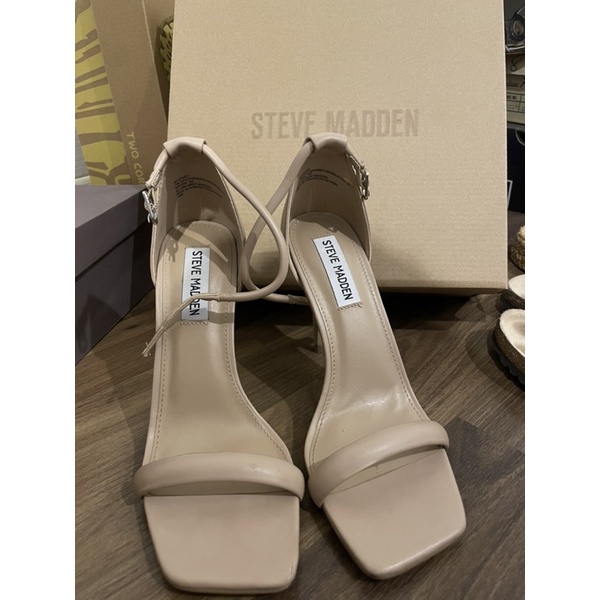 Steve Madden รองเท้าส้นสูง