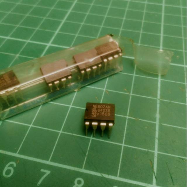 NE602 มิกเซอร์ IC แบบสมดุลสองเท่า