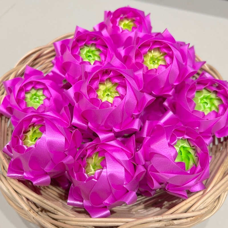 พร้อมส่ง❗️เหรียญโปรยทานดอกบัว เหรียญโปรยดอกบัวดาว (ตัวเปล่า)