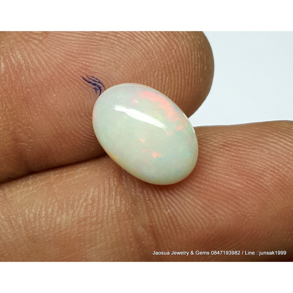 พลอย โอปอล เอธิโอเปีย 2.50 ct. -ขนาด 8.6 x 12.0 x 5.3 mm. #อัญมณีประจำราศีราศีตุลย์  -สี ขาวเหลือบรุ
