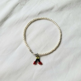 Cherry pearl bracelet สร้อยข้อมือมุก จี้เชอร์รี่ 🍒