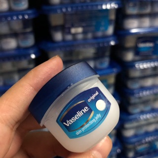 Vaseline 5g original วาสลีน ปิโตรเลียม เจลลี่  ลดริ้วรอยความแห้งกร้าน ช่วยฟื้นบำรุงผิวแห้ง✨🇮🇳นำเข้าจากอินเดีย✨