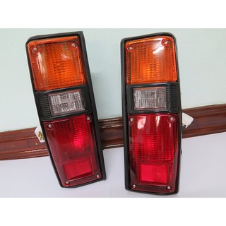ไฟท้าย โตโยต้า ทั้งดวง โตโยต้าToyota RN30 LN30 ปี 1978-1979-1980-1981-1982 -1983 3 สี 1 คู่