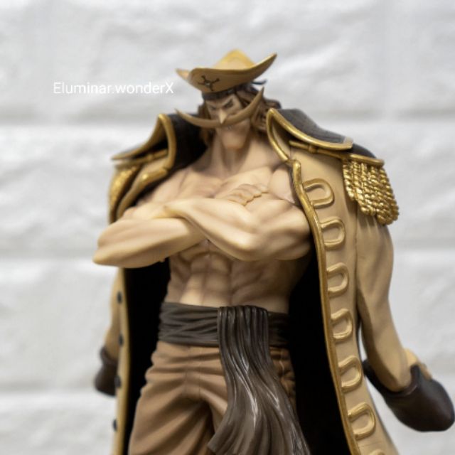 Edward Newgate (หนวดขาว) แมวเงิน