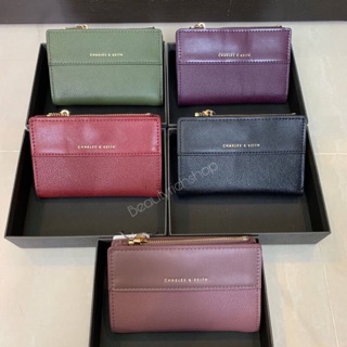 กระเป๋าสตางค์ใบสั้น charles &amp; Keith