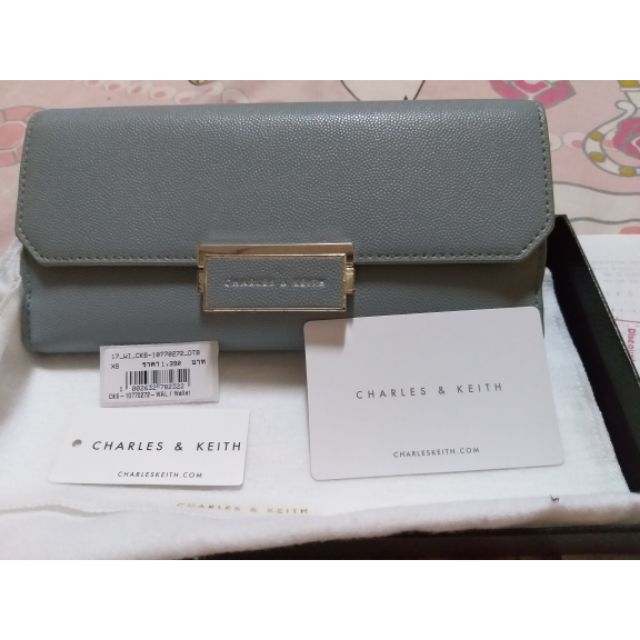 กระเป๋าตังค์ CHARLES&KEITH