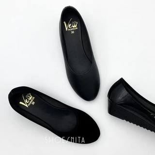รองเท้าคัชชู ส้นสูง 1.5 นิ้ว รองเท้าคัทชูดำเรียบ ส้นเตารีด ใส่สบาย SHOESNITA *S380