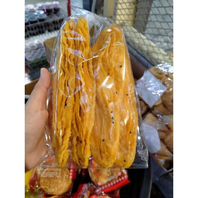 โรตีกรอบเคลือบน้ำตาล  1เเพ็ค/กล่อง30บ.**พิเศษ 5เเพ็ค/กล่อง125บ.**/3 ห่อเล็ก30บ. **ซื้อครบ15ห่อเล็ก125บ**