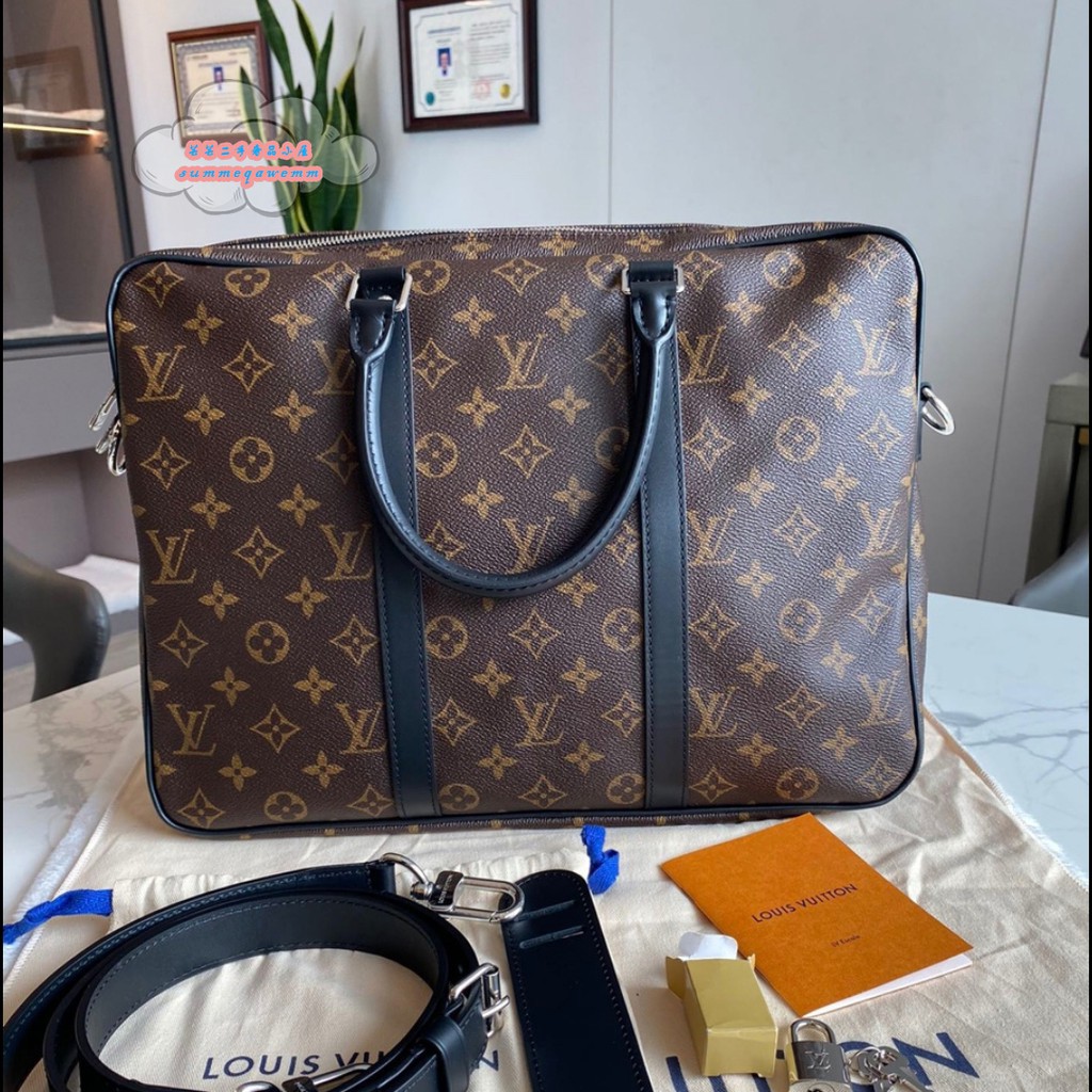 LOUIS VUITTON Louis Vuitton LV PORTE-DOCUMENTS VOYAGE กระเป๋าเอกสารกระเป๋าถือ M52005