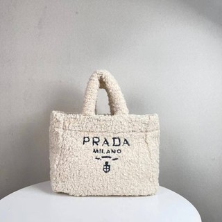 Prada fluffy Grade hiend Size 28 cm อปก.ถุงผ้า ถุงกระดาษ ใบเสร็จ การ์ด