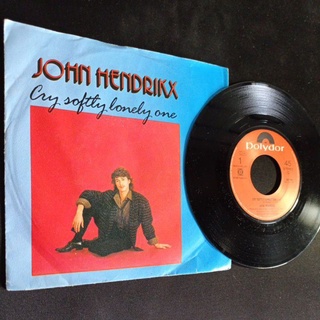 แผ่นเสียง 7 นิ้ว ศิลปิน John Hendrikx ชุด Cry softty lonely one ทดลองฟังได้ครับ