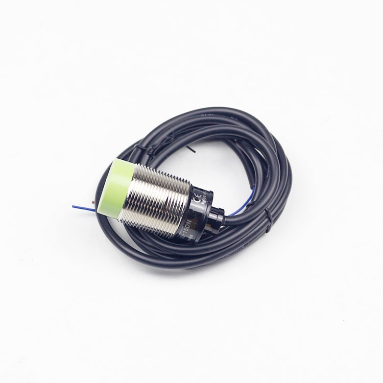 ใหม่และต้นฉบับ 15MM sensor PR30-15DN 15DP proximity switch sensor PR30-15DN2