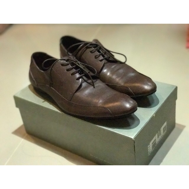 รองเท้าหนัง ยี่ห้อ FWD