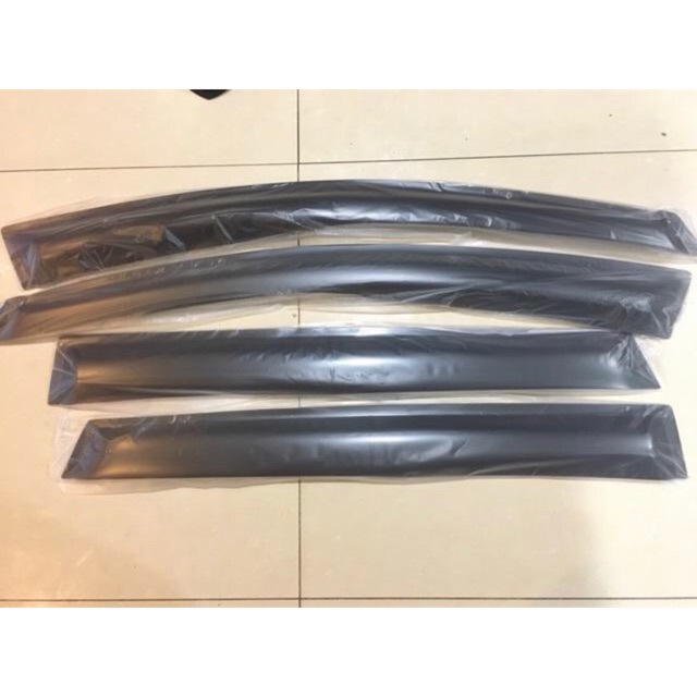 คิ้วกันสาดspace wagon