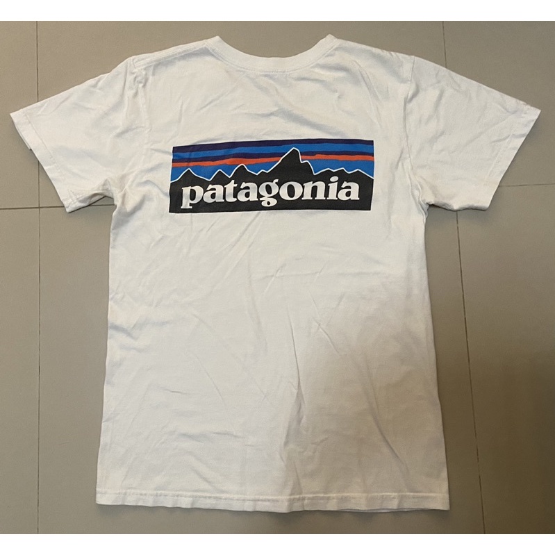 เสื้อยืด patagonia P6 สีขาว ออริจินัล