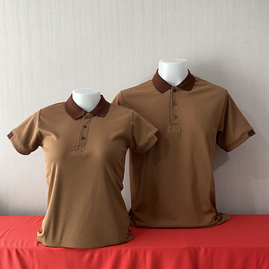 เสื้อโปโล สีน้ำตาลอ่อน ปกน้ำตาลเข้ม เนื้อผ้านุุ่ม เนียน ทรงเข้ารูป สวมใส่สบาย