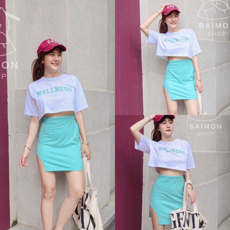 ?aimorn_shop?เซทสปอร์ตเกิร์ล เสื้อคล๊อปเอวลอยพร้อมกระโปรงผ่าข้าง เป็นชุดเข้าเซททึ่เริ่ดดดด