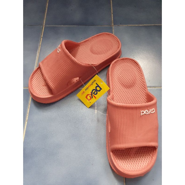 รองเท้าราคาถูกพร้อมส่งไซค์36-44ค่ะ
