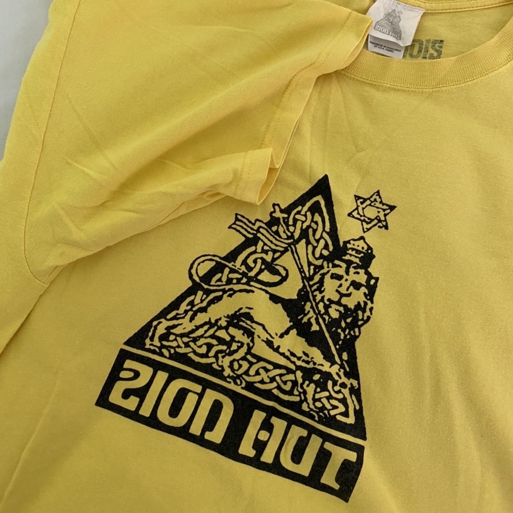 เสื้อยืด 00s zion hut clothing Size 2XL-ของมือสอง