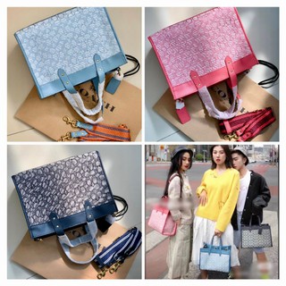 กระเป๋าถือและสะพาย COACH TOTE FIELD JACQUARD