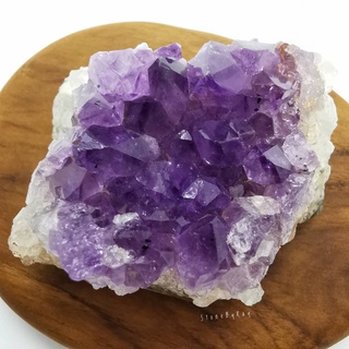 หินอเมทิสต์ผลึกธรรมชาติ Amethyst