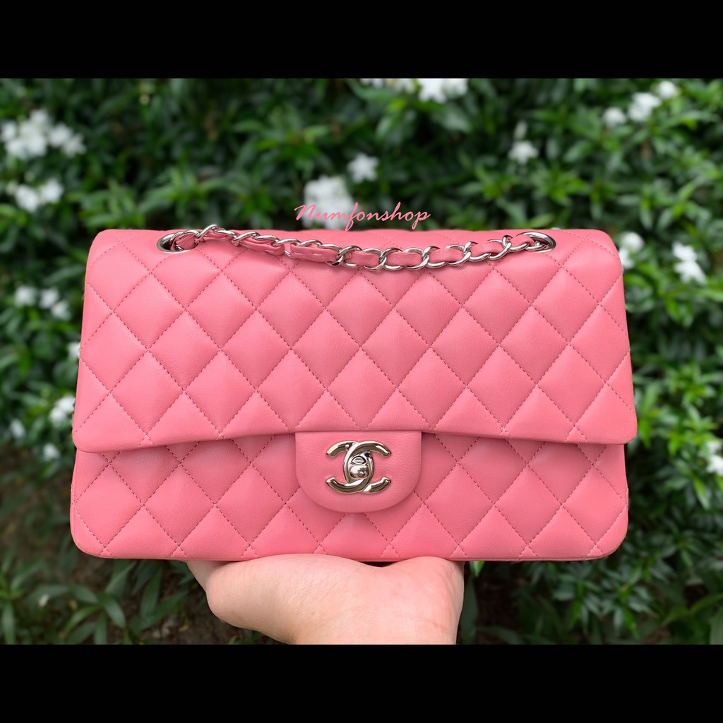 ขายแล้วค่ะ Chanel Classic 10" Pink Lamb โซ่เงิน Hologram18 สภาพสวยใหม่