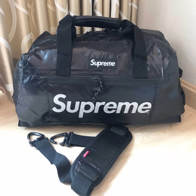 supreme travel bag price