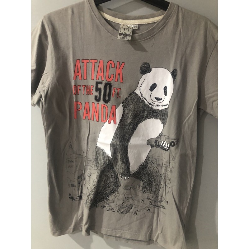 เสื้อยืดมือสอง ไซส์ M ลายแพนด้า 50 ft.