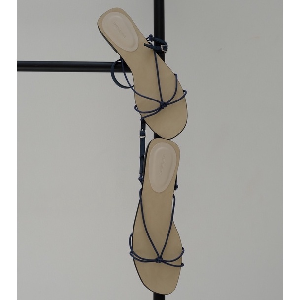 "URBAN111 ลด 80.-" BREEZE SANDALS รองเท้าส้นเเบน ปรับใส่ได้ 3 สไตล์