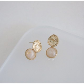 [พร้อมส่ง] ต่างหู Gold circle plate with pearl stud 🎁 ห่อของขวัญฟรี